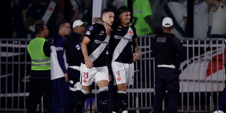 vasco-mantem-possibilidade-de-final-brasileira-na-copa-sul-americana