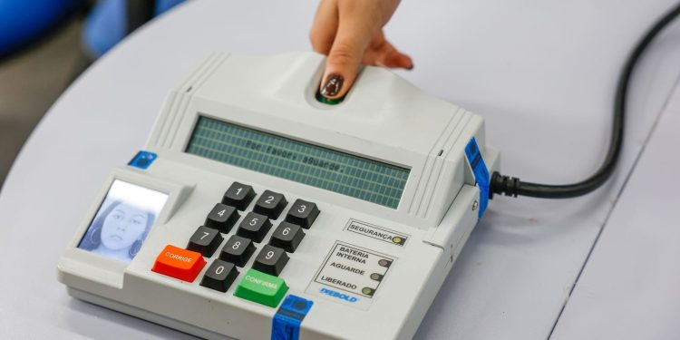 eleicoes:-abstencao-cresce-para-21,6%-e-soma-33-milhoes-de-brasileiros