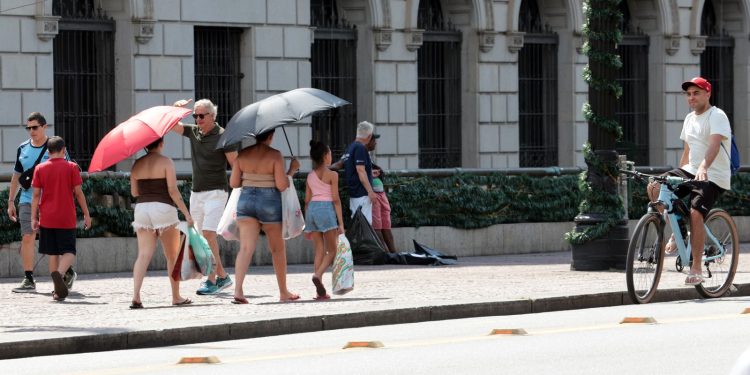 dia-sera-de-muito-calor-na-maior-parte-do-brasil