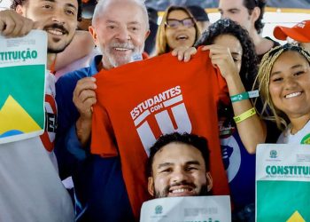lula-garante-versao-universitaria-do-“pe-de-meia”-caso-seja-reeleito