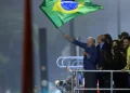 em-festa-da-vitoria,-lula-pede-que-publico-cante-hino-da-independencia