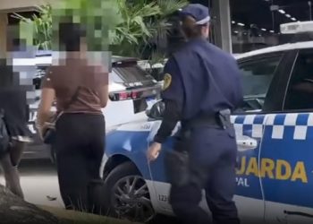 Confusão em ônibus termina com mulher contida ao tentar esfaquear outra com tesoura na Rodoviária de Campos