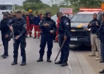 Prefeitura de Campos rebate acusações de moradores após protesto terminar em confronto