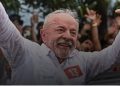 Em virada histórica, Lula é reeleito presidente do Brasil