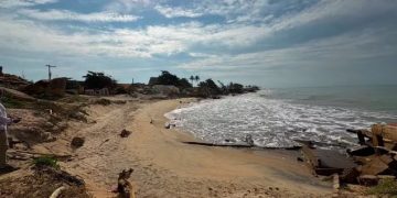 Estudo de R$ 5,6 milhões busca soluções para o avanço do mar que já levou 500 casas em Atafona