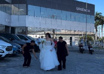 Noiva faz surpresa emocionante para pajem internado no HFM antes do casamento