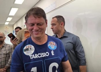 Tarcísio de Freitas é reeleito governador de São Paulo
